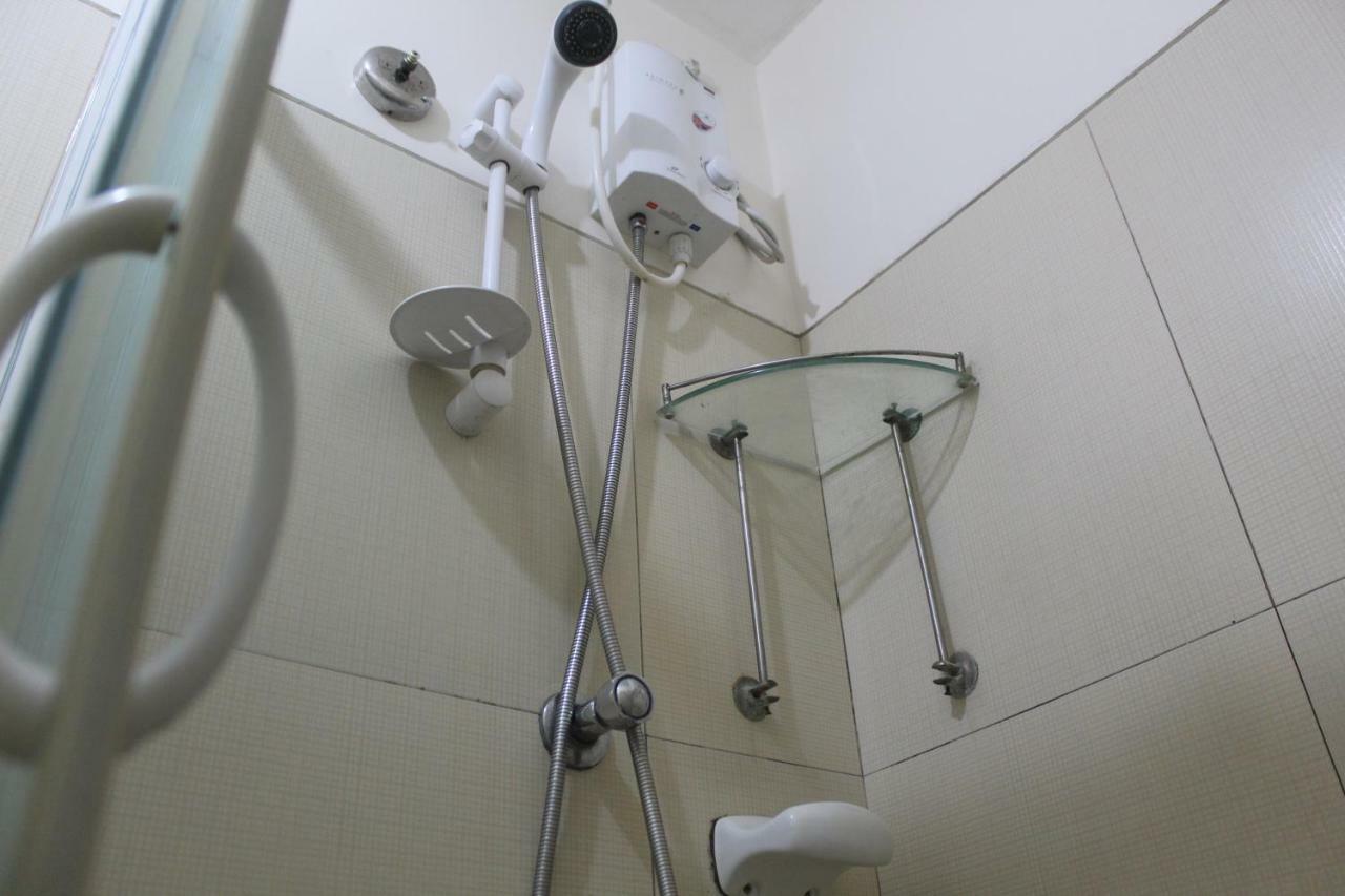 Chateau Elysee A3 Near Airport Wifi Kitchen Paranaque City Екстер'єр фото