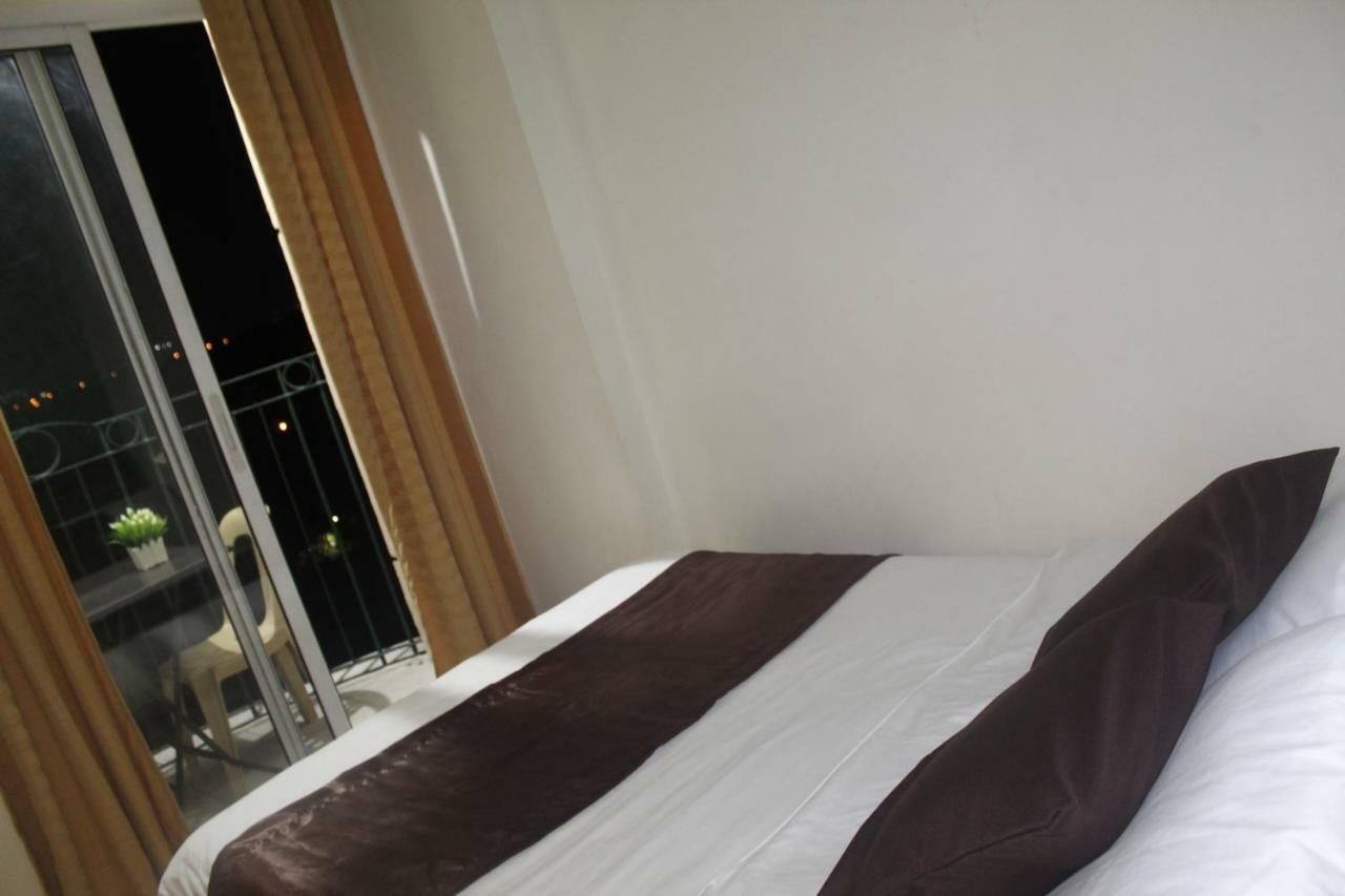 Chateau Elysee A3 Near Airport Wifi Kitchen Paranaque City Екстер'єр фото